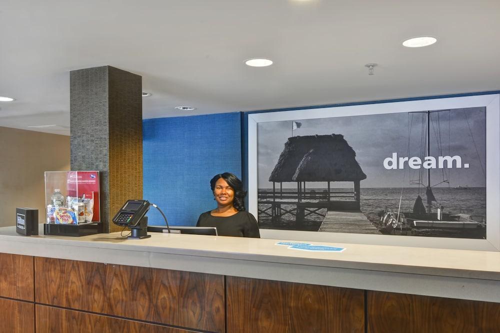 Hampton Inn By Hilton Милфорд Экстерьер фото