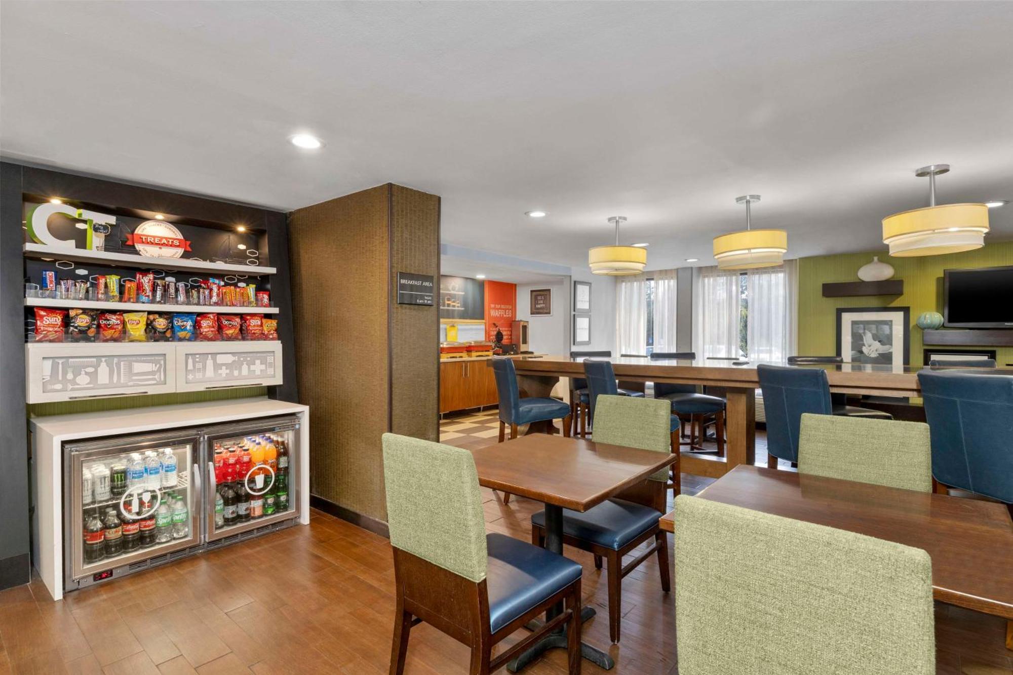 Hampton Inn By Hilton Милфорд Экстерьер фото